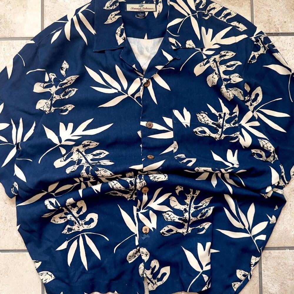 Tommy Bahama Button Up Silk Dress Shirt - Size L